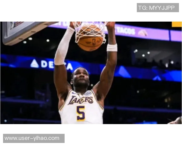 百分百命中率砍下25分13篮板现役仅六人能及一神人更是狂砍40分30篮板大三元